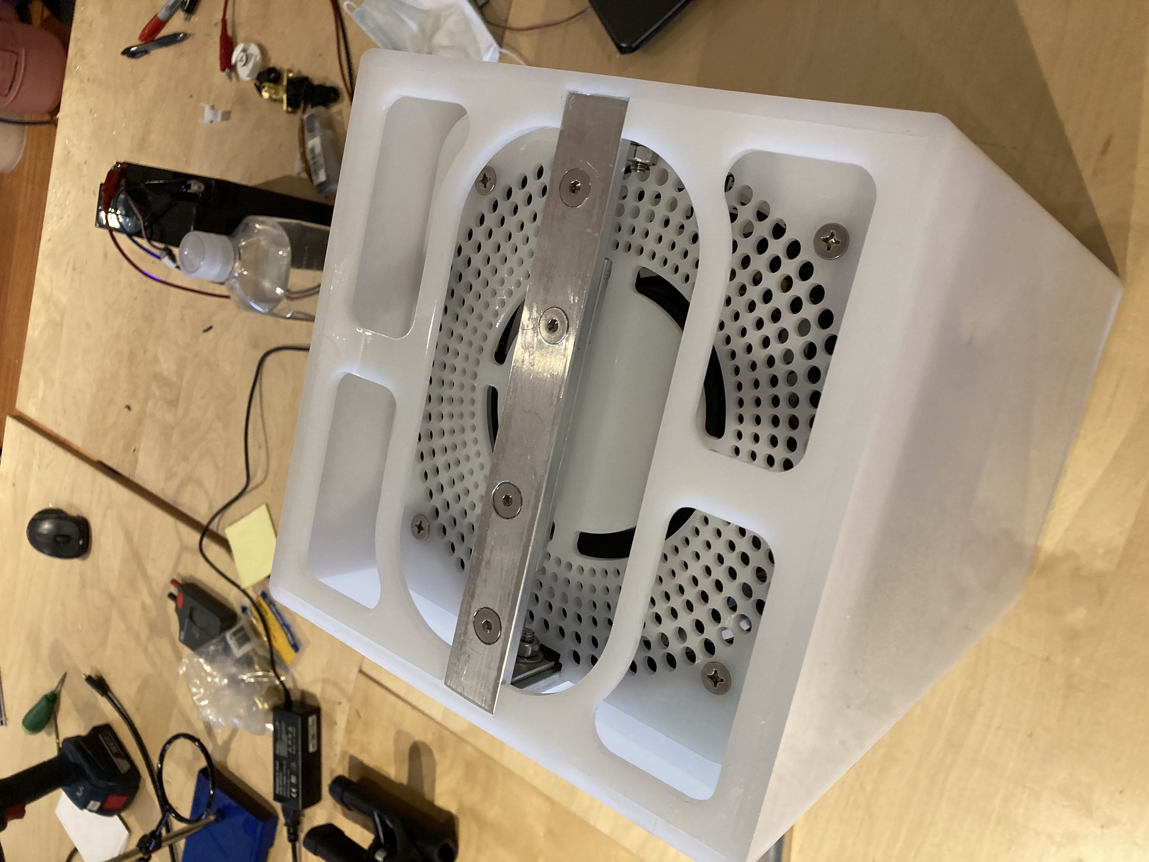 Top view showing aluminum frame and handle